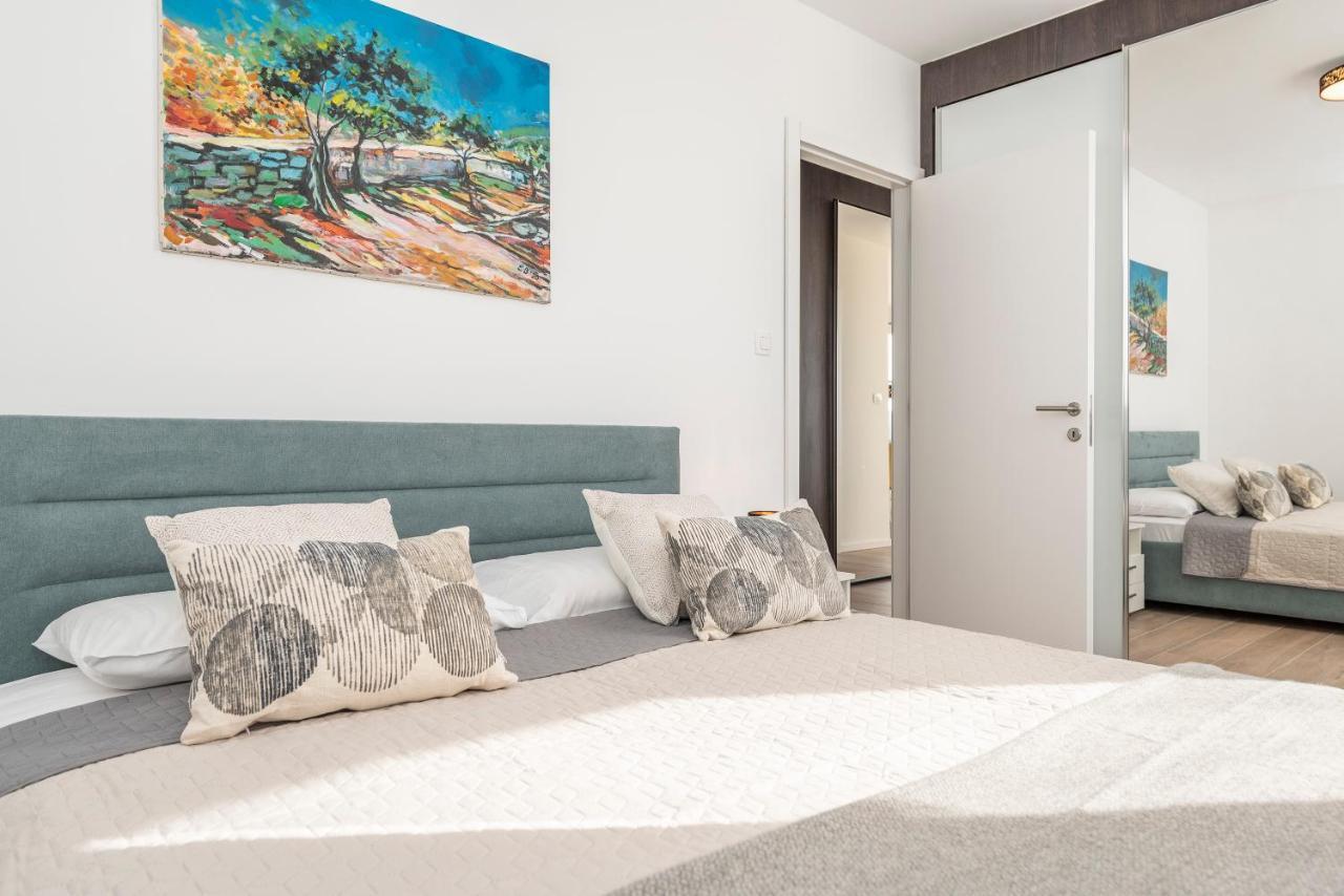Mediteran Luxury Penthouse With Jacuzzi Mandre Kültér fotó